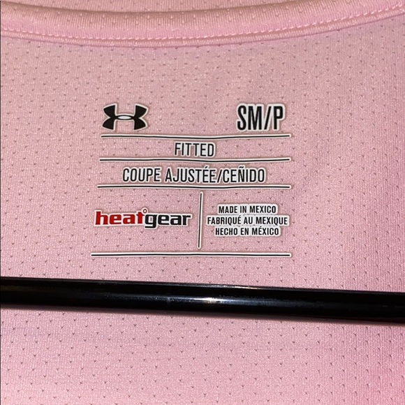 UNDER ARMOUR HEATGEAR ATHLETIC TOP - Picture 3 of 3